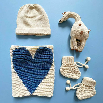 Classic Giraffe Organic Knit Baby Gift - Blue / 0-3 M - Estella