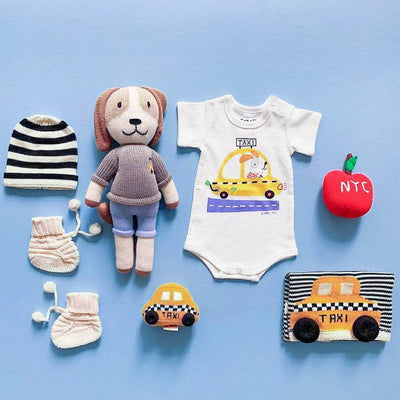 Organic Baby Gift Set - New York Taxi Onesie, NYC Rattle Toys, Knit Doll and Blanket, Baby Hat | Apple, Taxi and Dog -  - Estella
