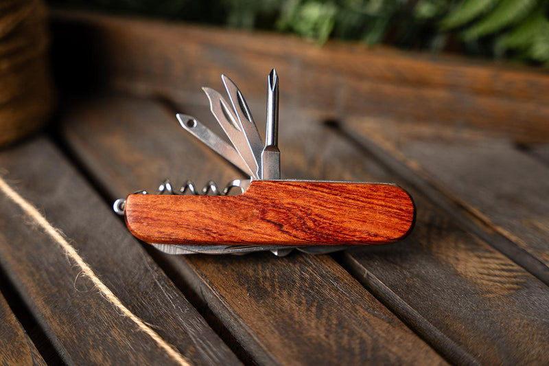 Personalized Multi-Tool Pocket Knives -