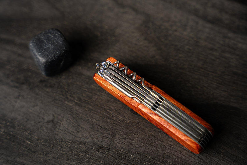 Personalized Multi-Tool Pocket Knives -
