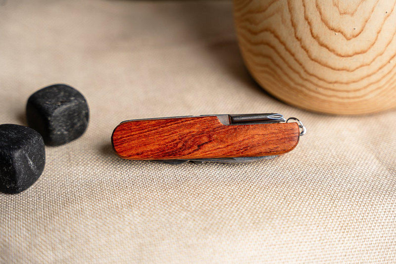 Personalized Multi-Tool Pocket Knives -