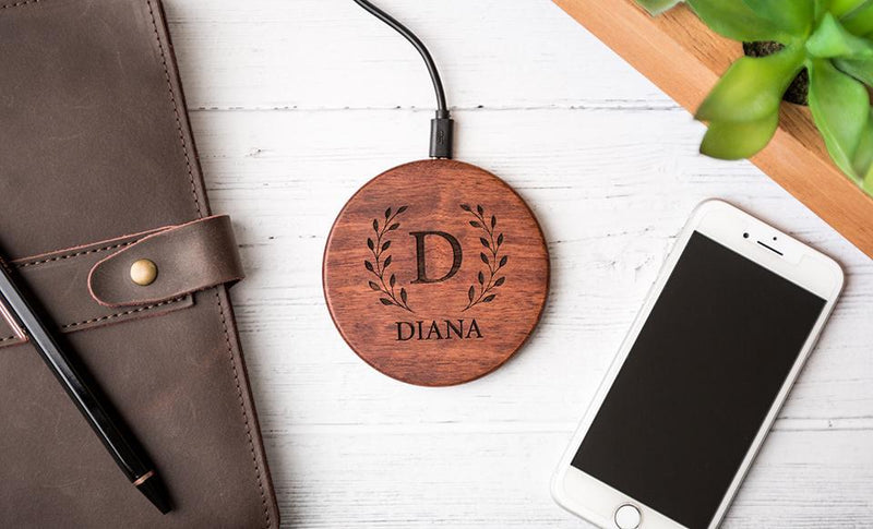 Personalized Wireless Chargers -  - Qualtry